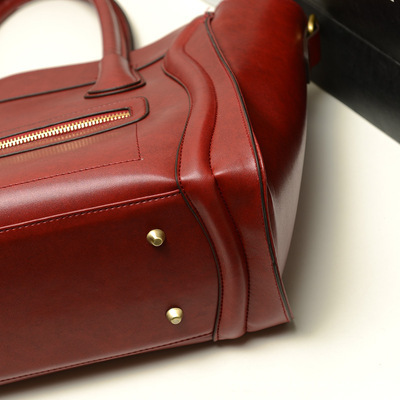 L-207高端大牌工藝古典復(fù)古笑臉牌殺手包 時(shí)尚與復(fù)古的完美融合